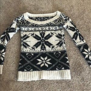 American Eagle cream and black argyle sweater.
